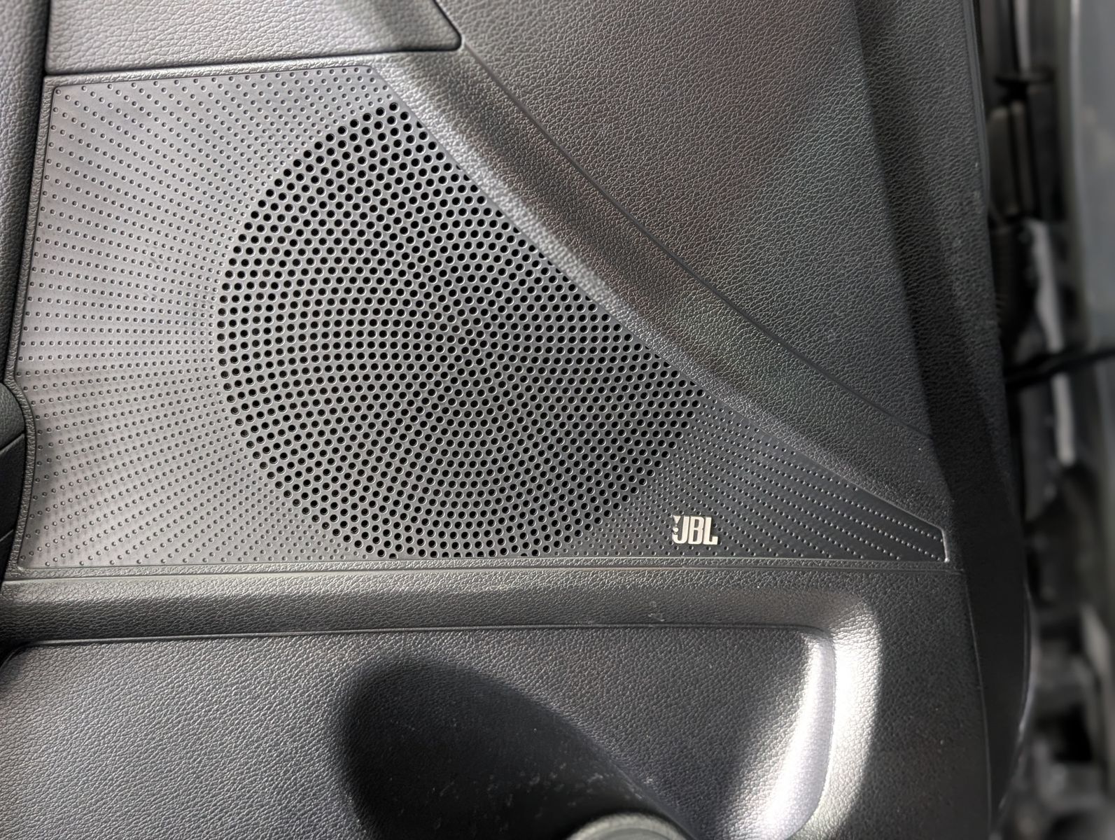 Fahrzeugabbildung Kia cee'd Sportswagon 1.5 Spirit SCC JBL KAM 7J Gar.