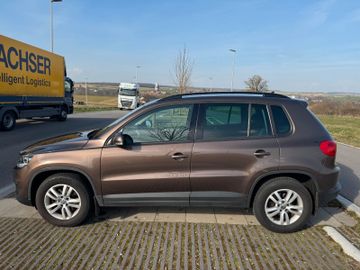 Volkswagen Tiguan - 5
