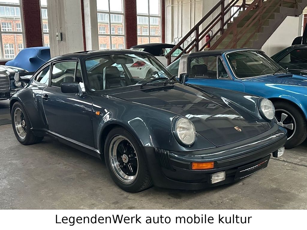 Porsche 930