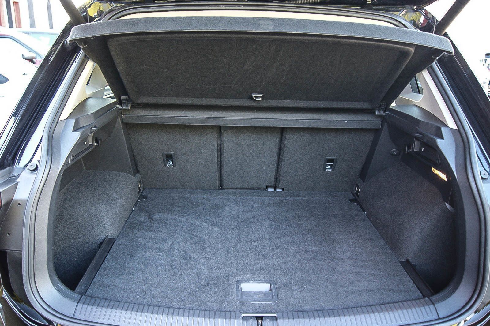 Fahrzeugabbildung Volkswagen Tiguan 2.0TDI 4Motion DSG R-LINE Black Style 19'