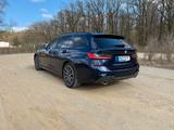 BMW 330e Touring M Sport AHK, LASER, Pano, HUD, H&K - mit Hybrid-Antrieb: Blau, Alcantara, Kombi