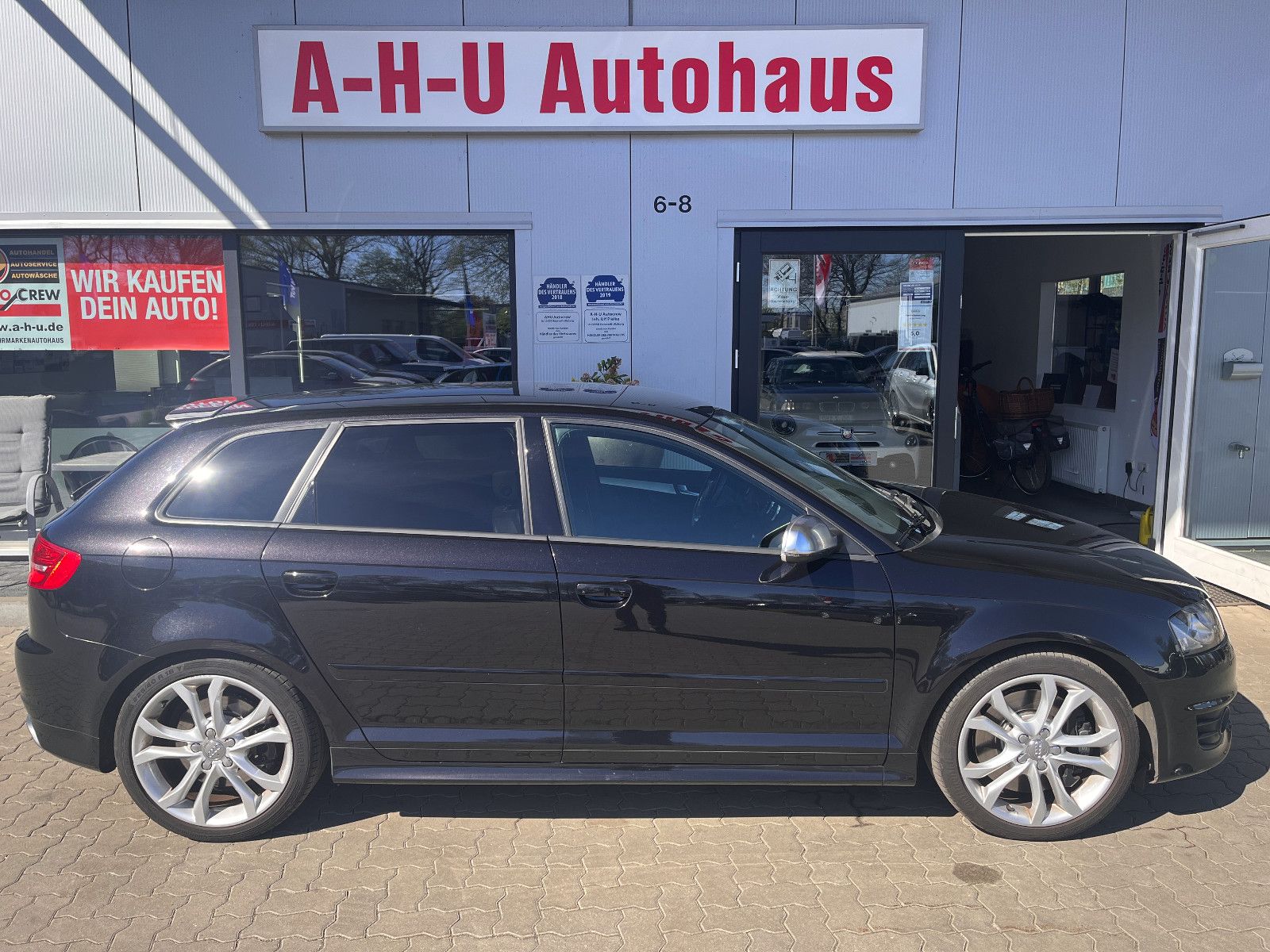 Fahrzeugabbildung Audi S3 Sportback 2.0 TFSI quattro