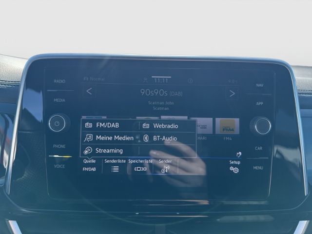 T-Roc R-LINE 1.5 TSI DSG PANO NAVI REAR VIEW AHK