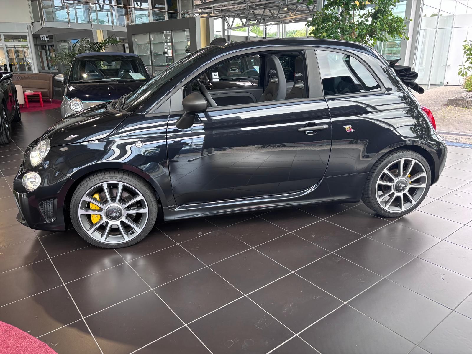 Fahrzeugabbildung Abarth 695C Turismo BEATS NAVI LEDER ALU