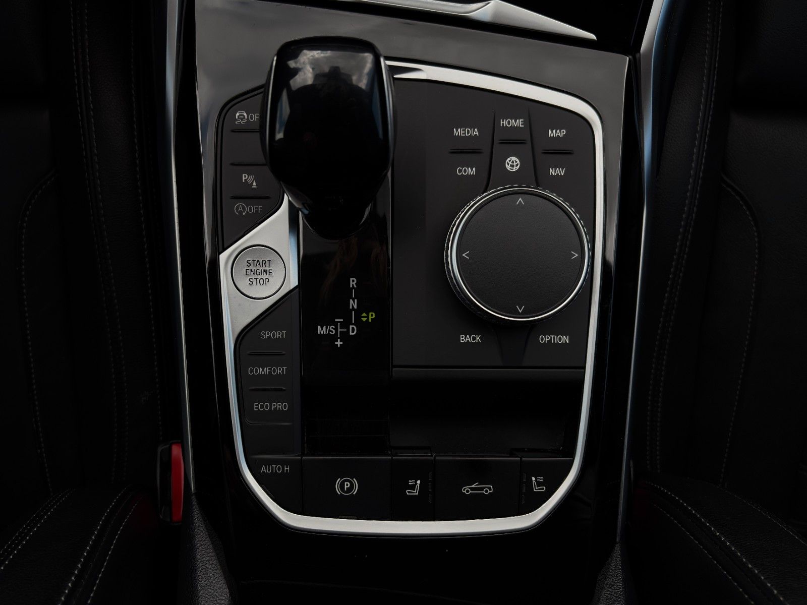 Fahrzeugabbildung BMW 420i Cabrio Aut. Memory Leder CAM HiFi AHK