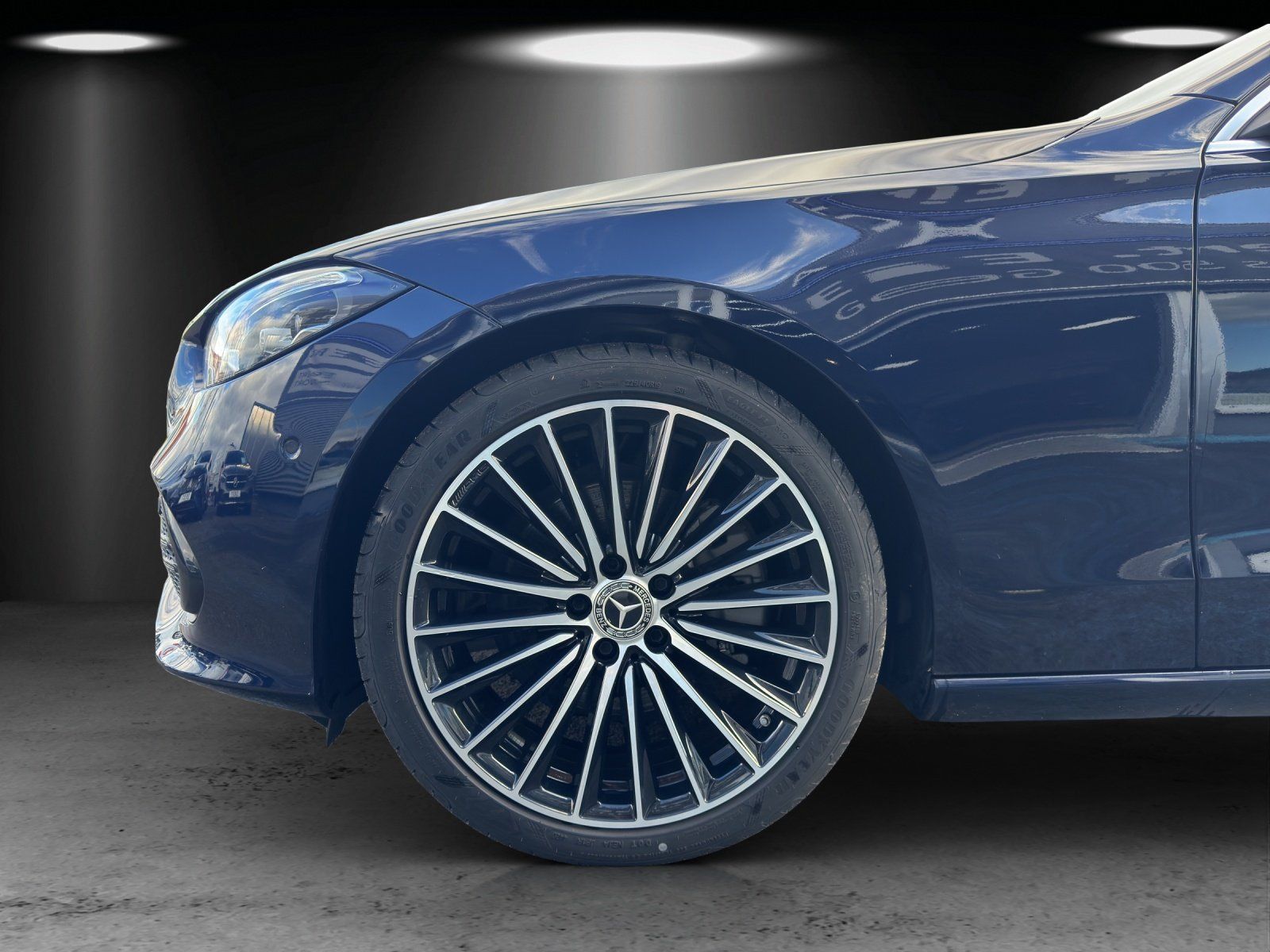 Fahrzeugabbildung Mercedes-Benz C 220d T Avantg 19"AMG Standhz AHK KeyGo HUD HAL
