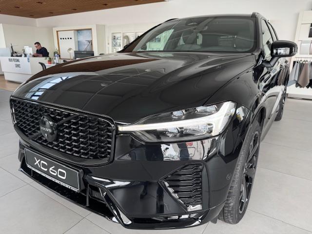 Volvo XC60 B5 B AWD Plus Black Edition, Panoramadach