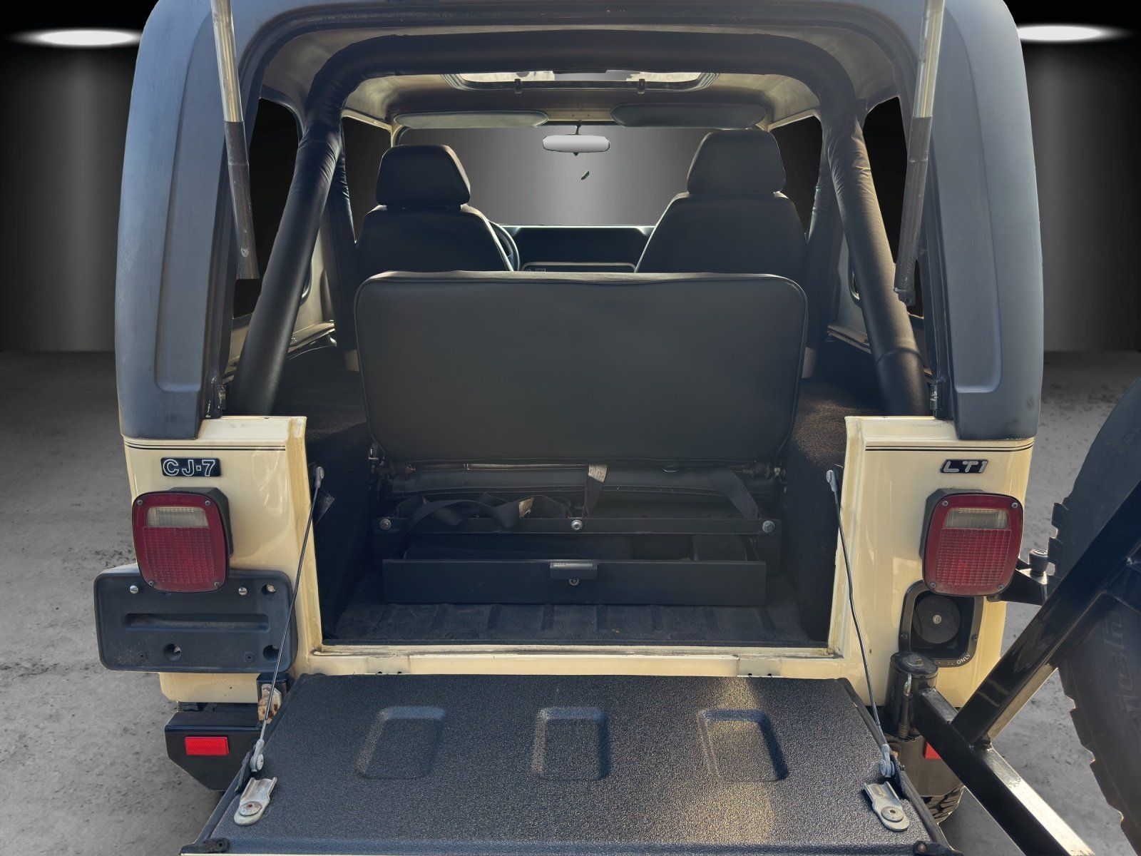 Fahrzeugabbildung Jeep CJ7 V8 LT1 H-Zulassung alles eingetragen
