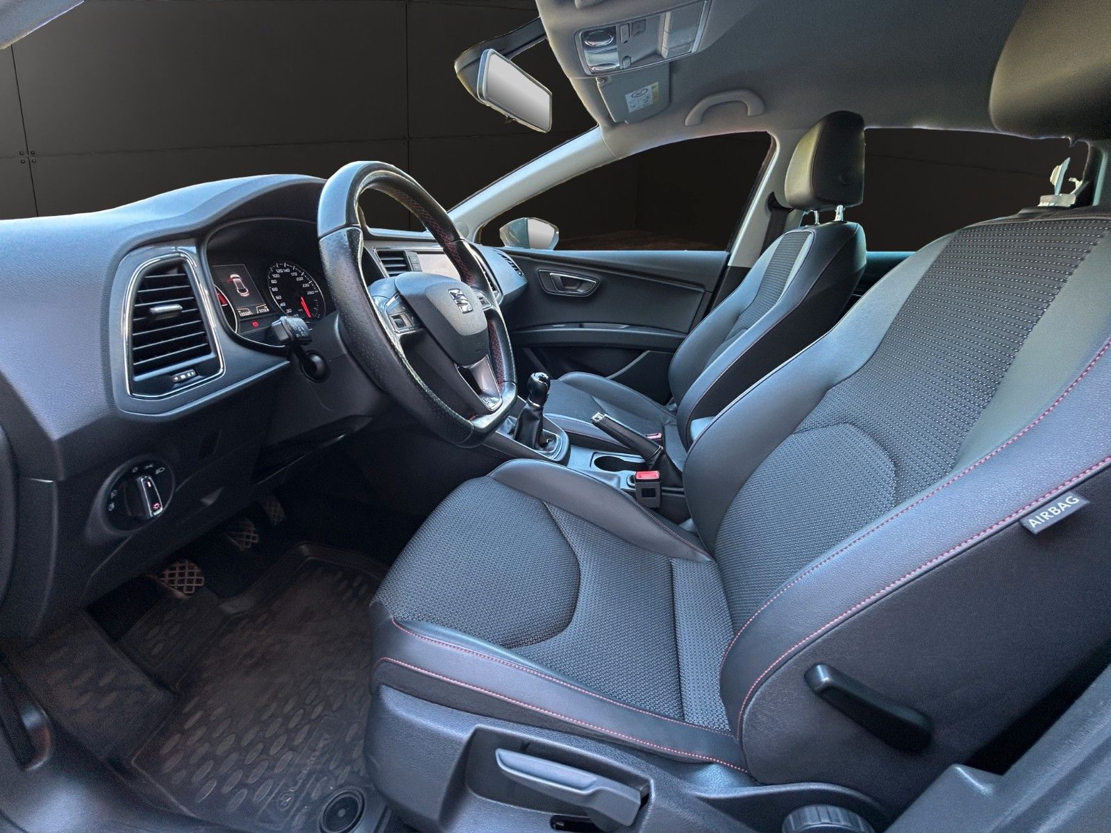 Fahrzeugabbildung SEAT Leon FR/TÜV & Service Neu