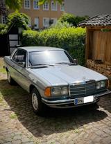 Mercedes-Benz 230 CE Scheunenfund! - Mercedes-Benz Oldtimer: Coupe