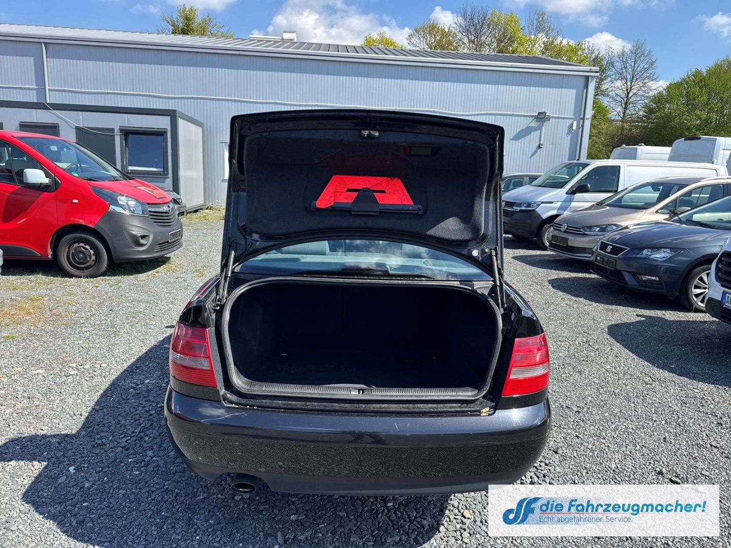 Fahrzeugabbildung Audi A4 1.6 Klimaautom  TÜV 01/27 *EXPORT