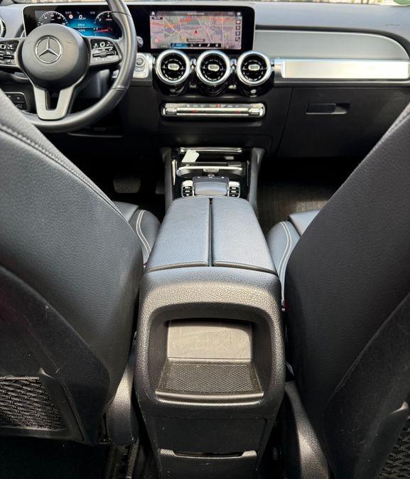 Mercedes-Benz GLB 180