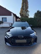 Audi RS3 SPORTBACK*VOLL*CARBON*SCHALE*HEADUP*PANO* - Audi RS3 aus 2025