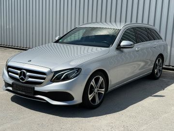 Mercedes E 220 - 1