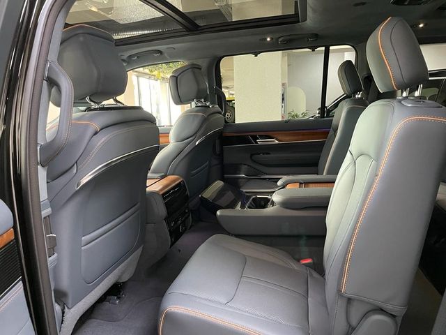Fahrzeugabbildung Jeep GRAND WAGONEER SERIES III 6.4L V-8 SOFORT!!!