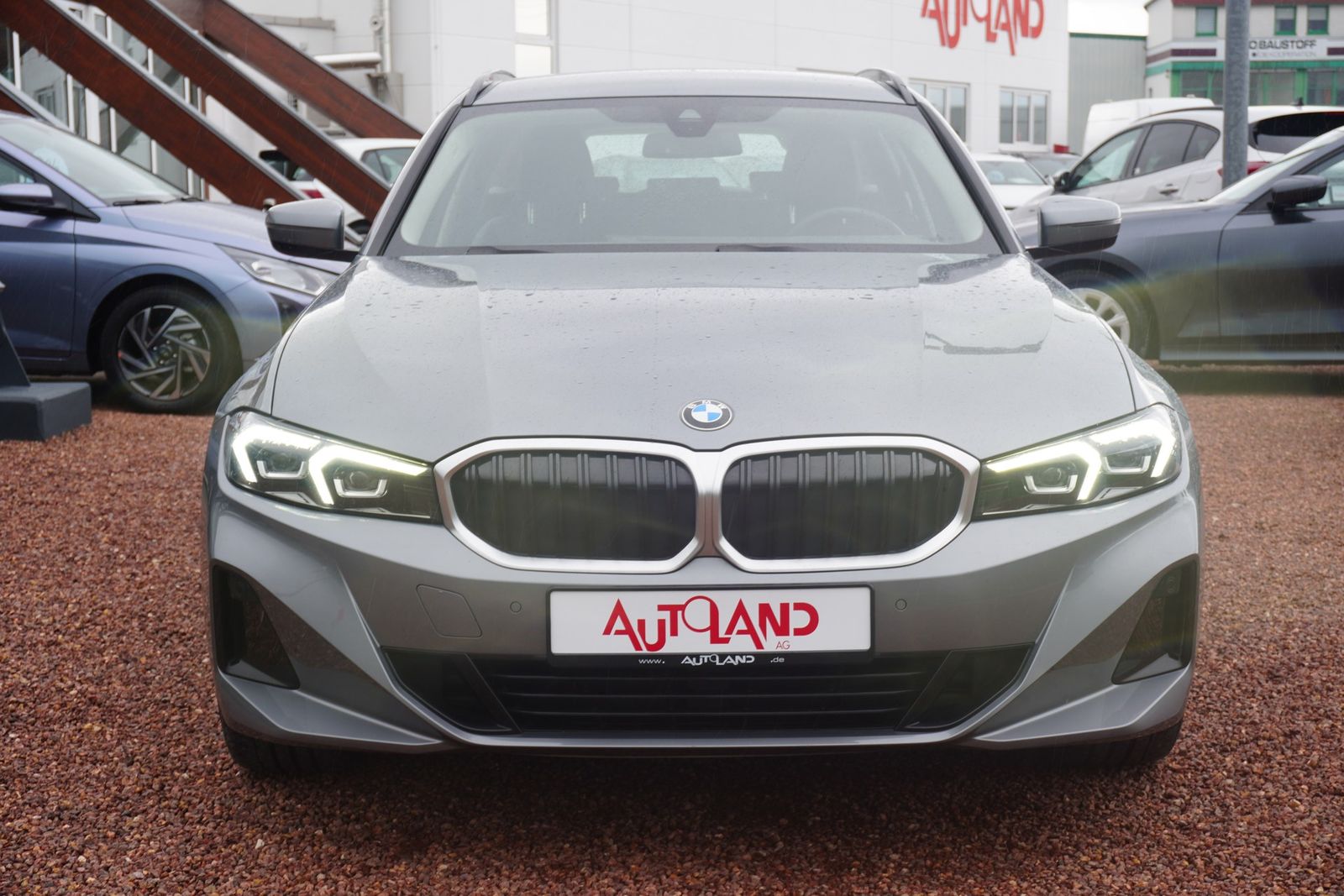 BMW 318i Touring Aut. LED Navi Teilleder Sportsitze foto 7