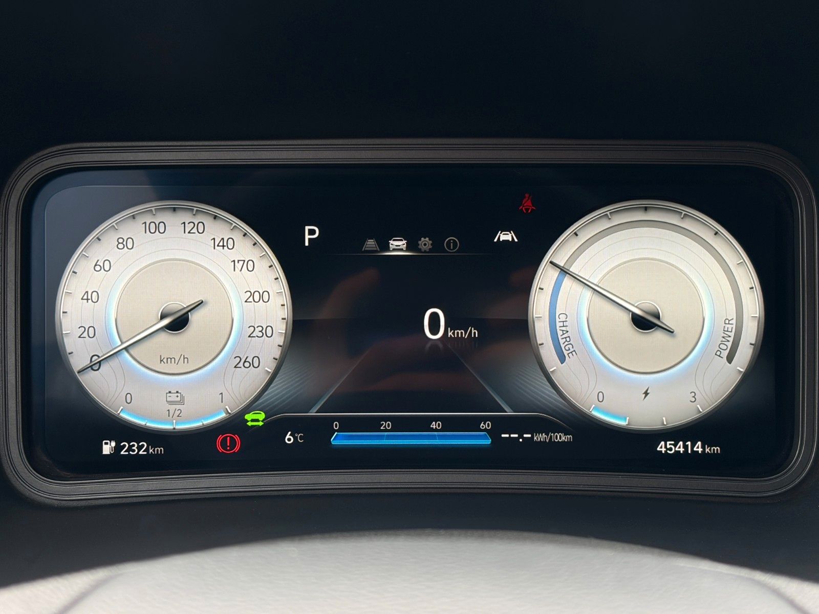 Fahrzeugabbildung Hyundai KONA E Select LHZ SHZ ACC PDC LKA CarPlay CAM