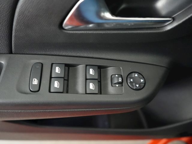 Corsa-e F ELEGANCE 50kWH AT+LED LICHT+SITZHEIZUN