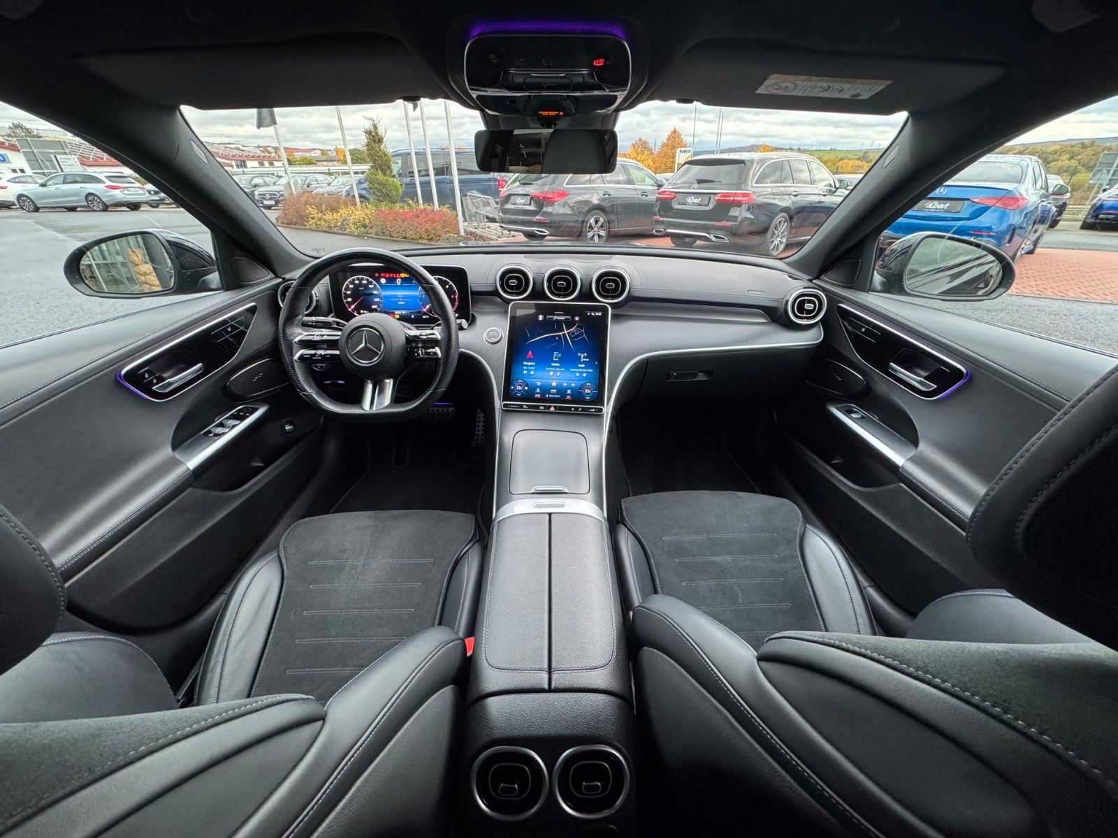 Fahrzeugabbildung Mercedes-Benz C 300d AMG+AHK+RFK+Ambiente+Night+SportfahrW