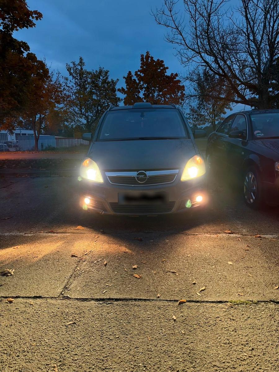 Opel Zafira 2005 — photo 11