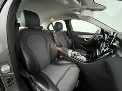 MERCEDES-BENZ C 200 CGI AVANTGARDE/ NUR 29.tKM / RENTNER/ MERCEDES-BENZ C 200 CGI AVANTGARDE/ NUR 29.tKM / RENTNER/