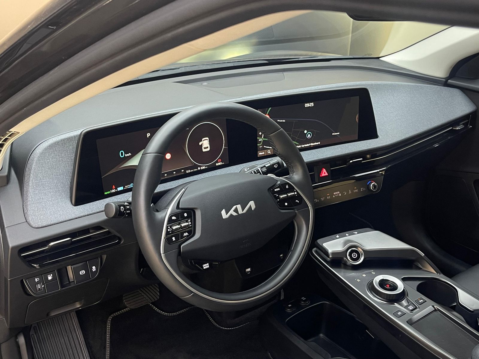 Fahrzeugabbildung Kia EV6 2WD LEDER+NAVI+LED+SITHZ+KAMERA+ACC+DAB+WP+