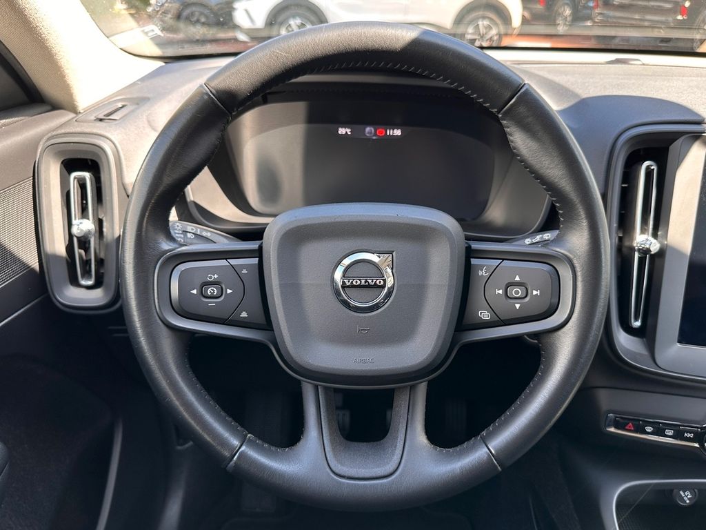 Volvo XC40 D3 2WD *Sitzh.*Navi*LED*Tempomat*LM*