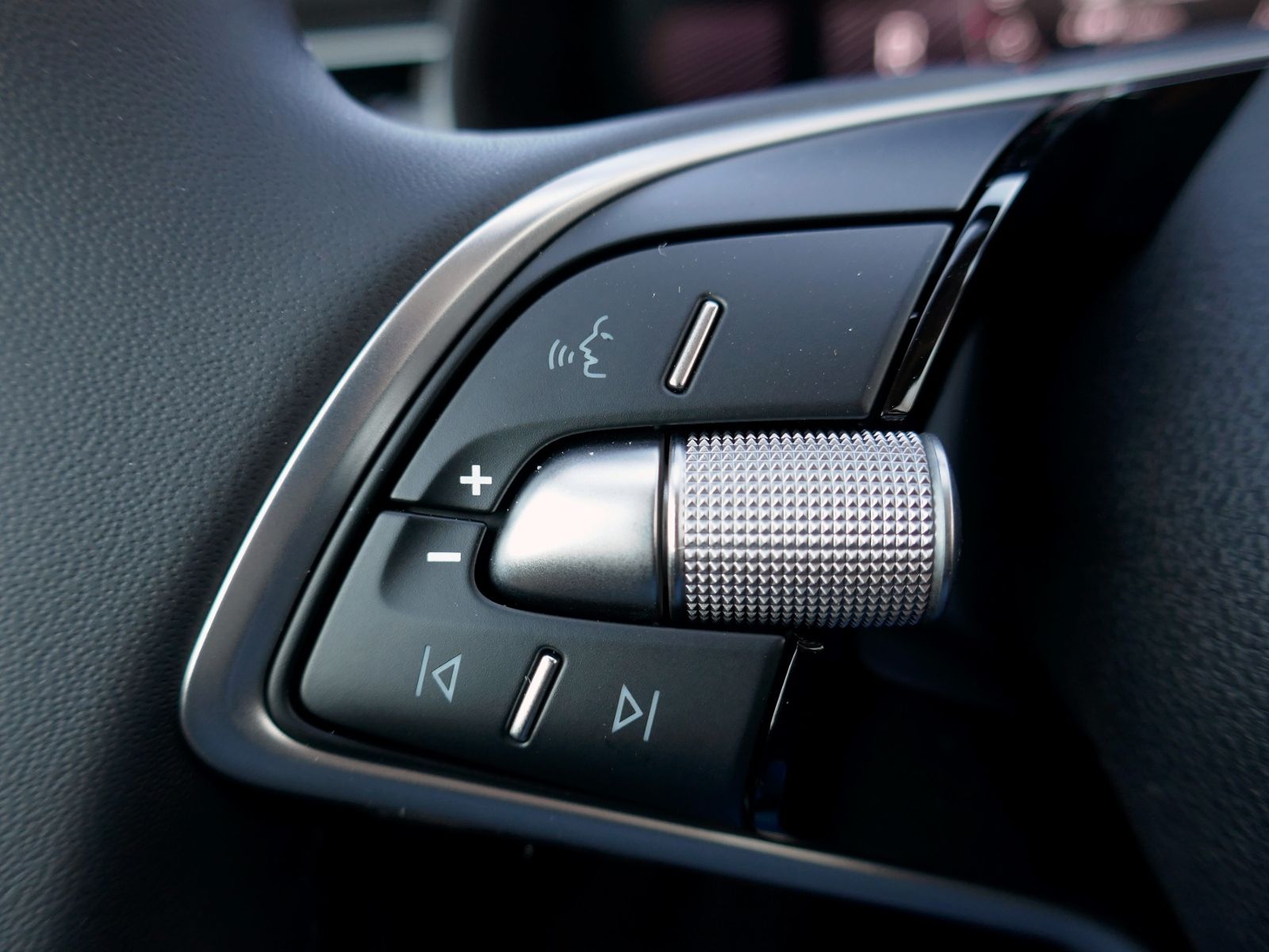 Fahrzeugabbildung SKODA Kamiq Essence 1.0 TSI DSG | LED PDC GRA App