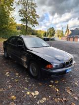 BMW E39 520i Limousine 6 Zylinder - gebrauchte BMW 520 aus dem Jahr 2000