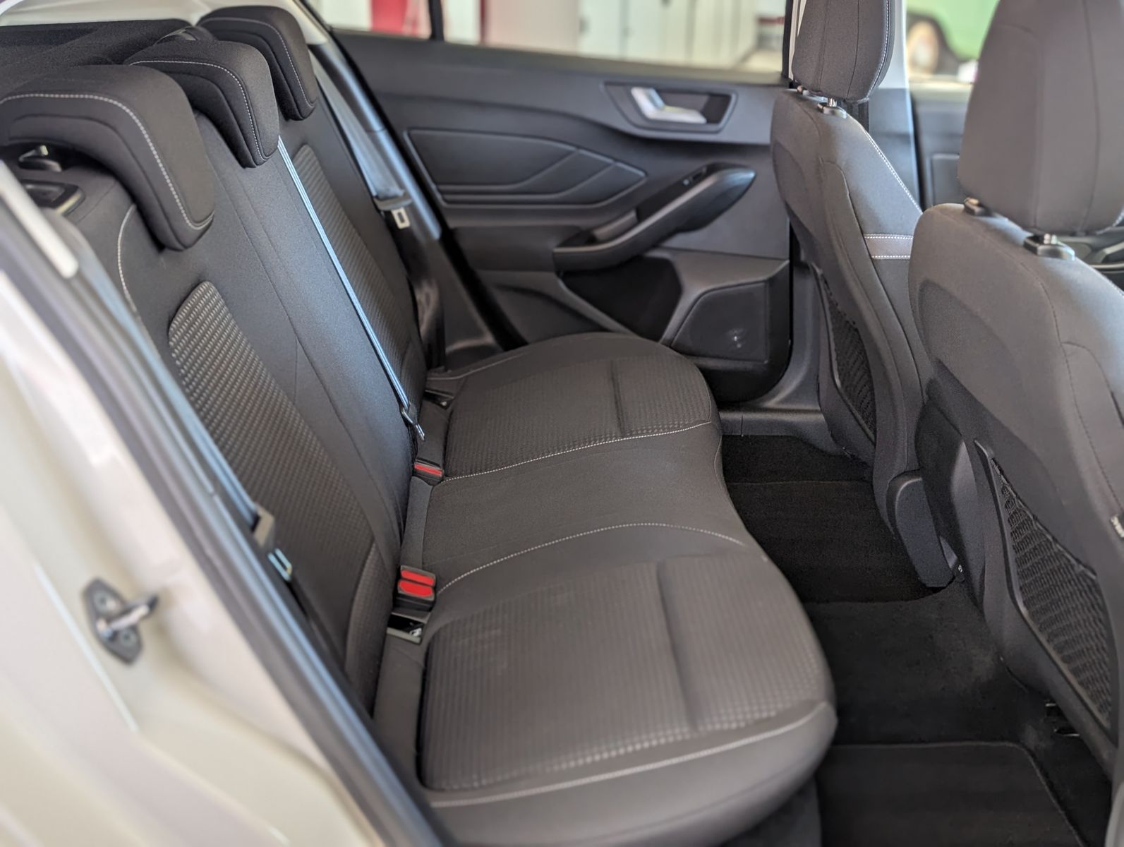 Fahrzeugabbildung Ford Focus Cool & Connect TEMP KAM LED SHZ CARPLAY