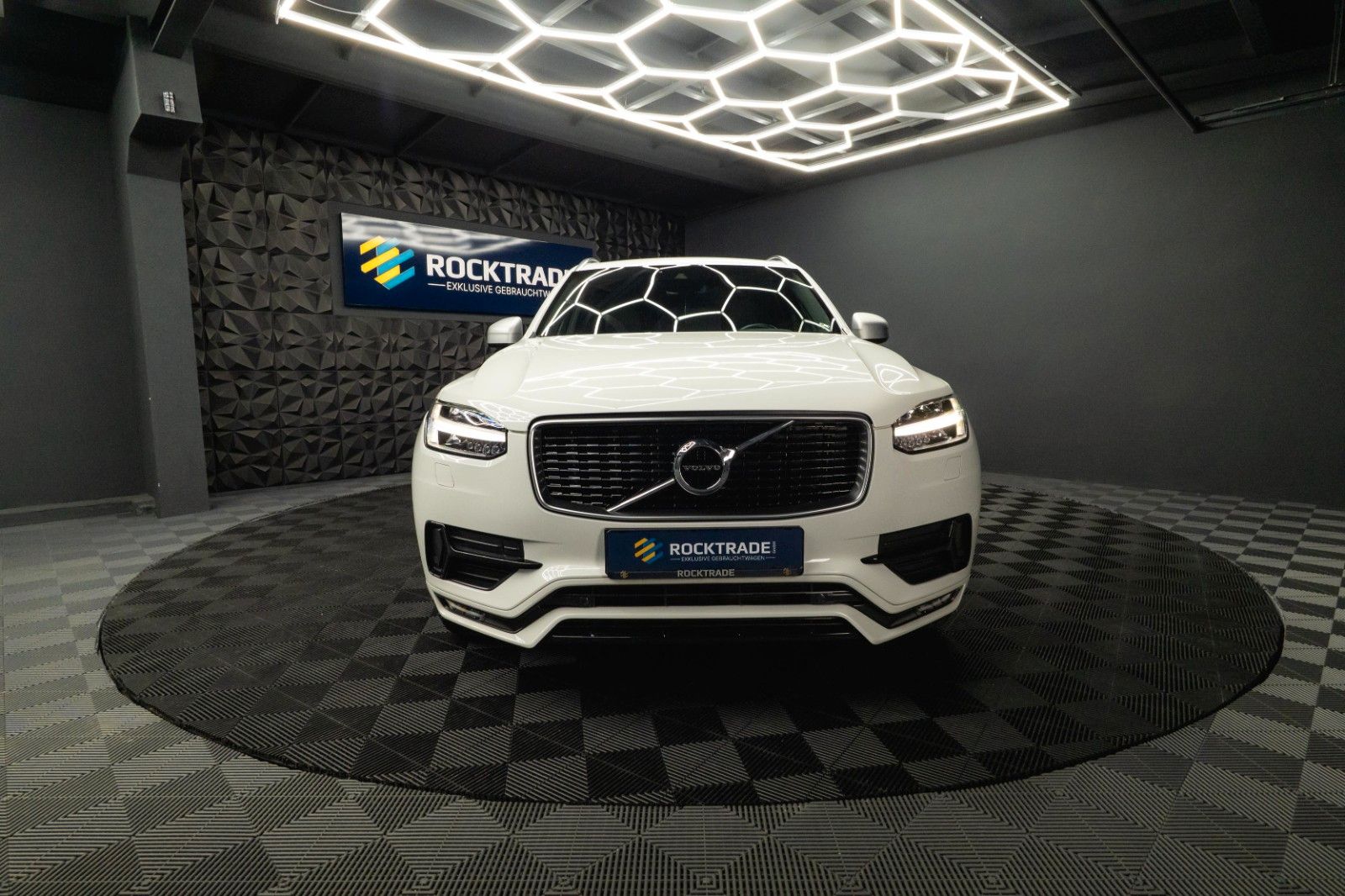 Fahrzeugabbildung Volvo XC90 R Design AWD Night-Paket | ACC | LED | DAB+