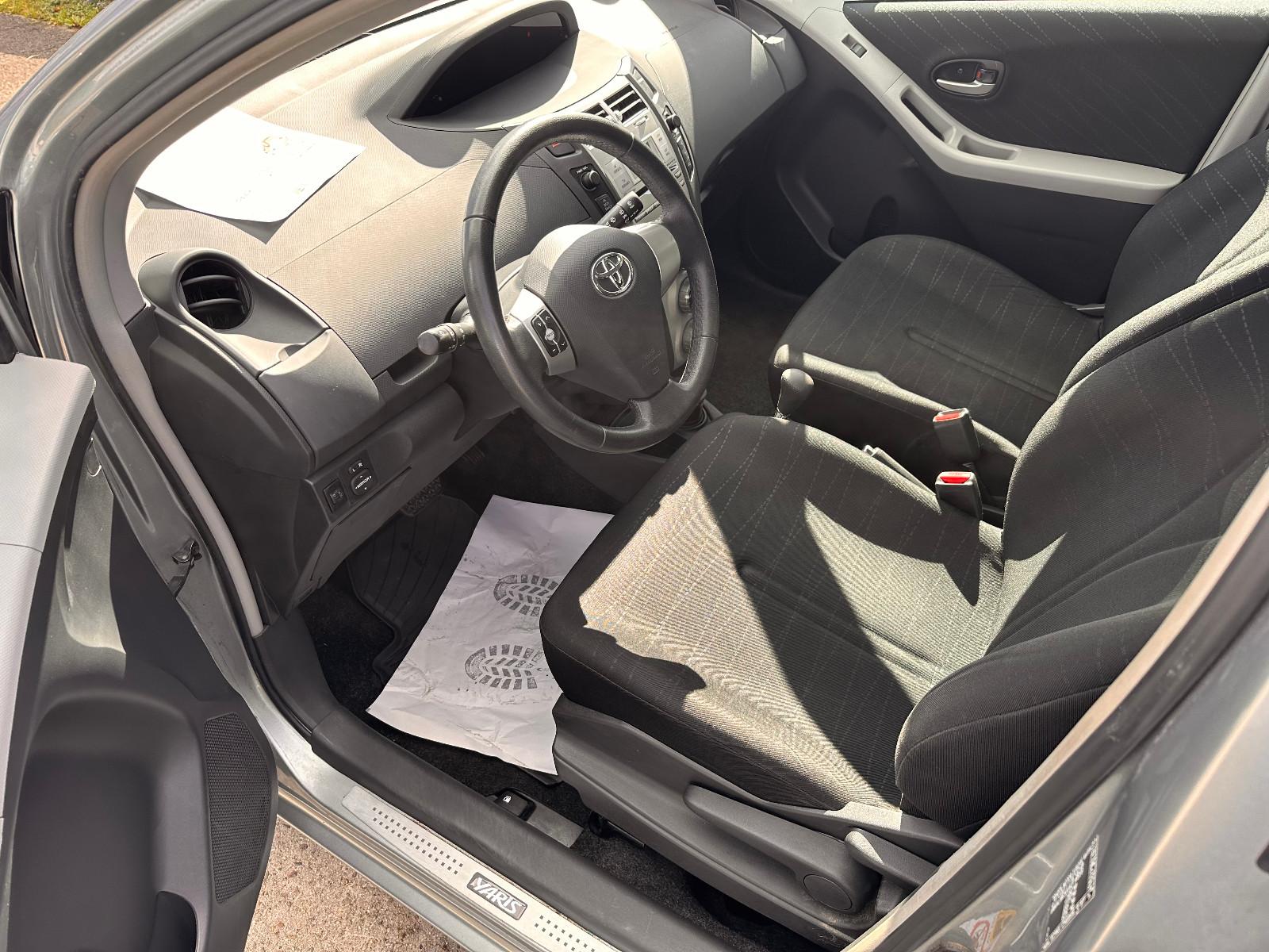 Toyota Yaris Team 1.3 Klima 79'TKM Scheckheft gepflegt