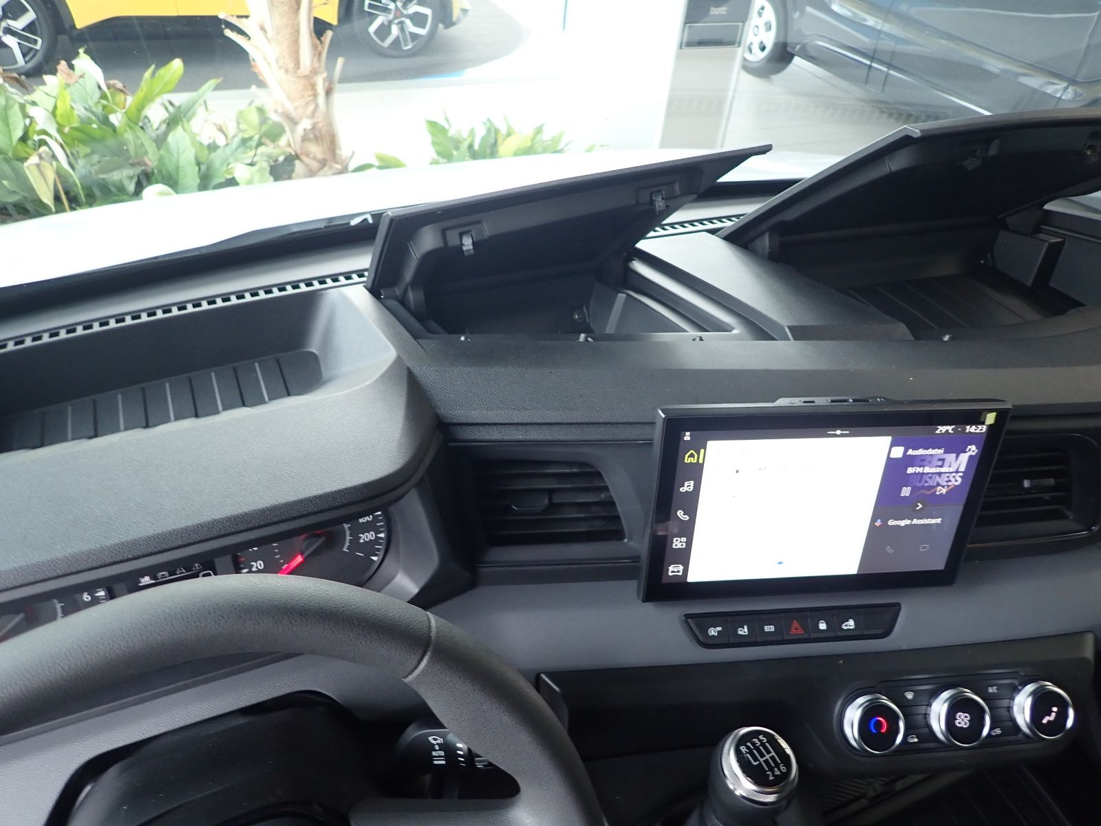Fahrzeugabbildung Renault Master Kastenwagen FWD Kasten Business+ L2H2 3,5