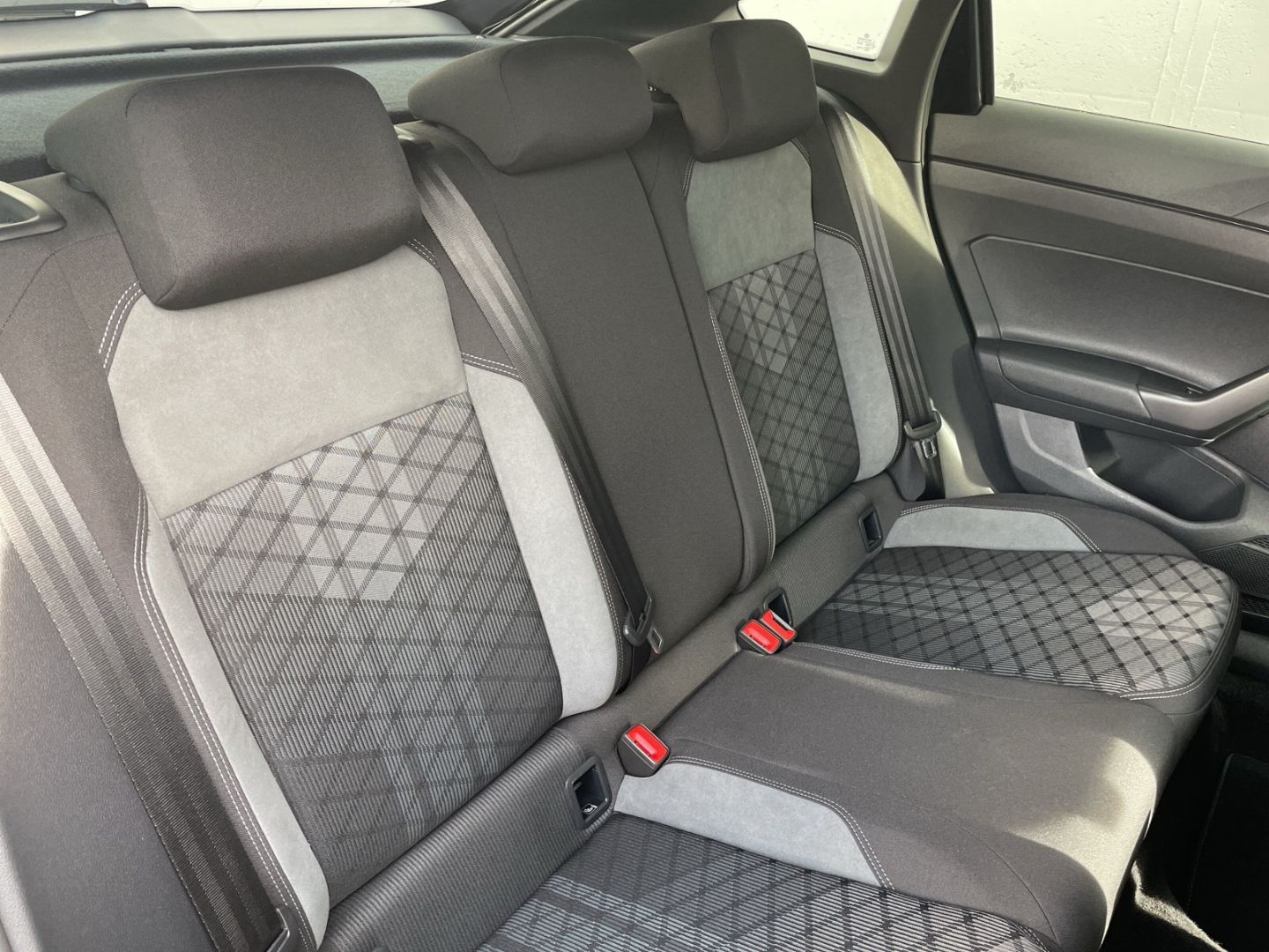 Taigo 1.0 TSI DSG R-Line ACC/App-Connect/Matrix/
