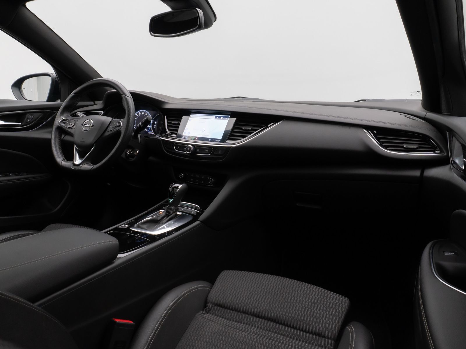 Fahrzeugabbildung Opel Insignia B Sports Tourer Innovation Pano Kamera
