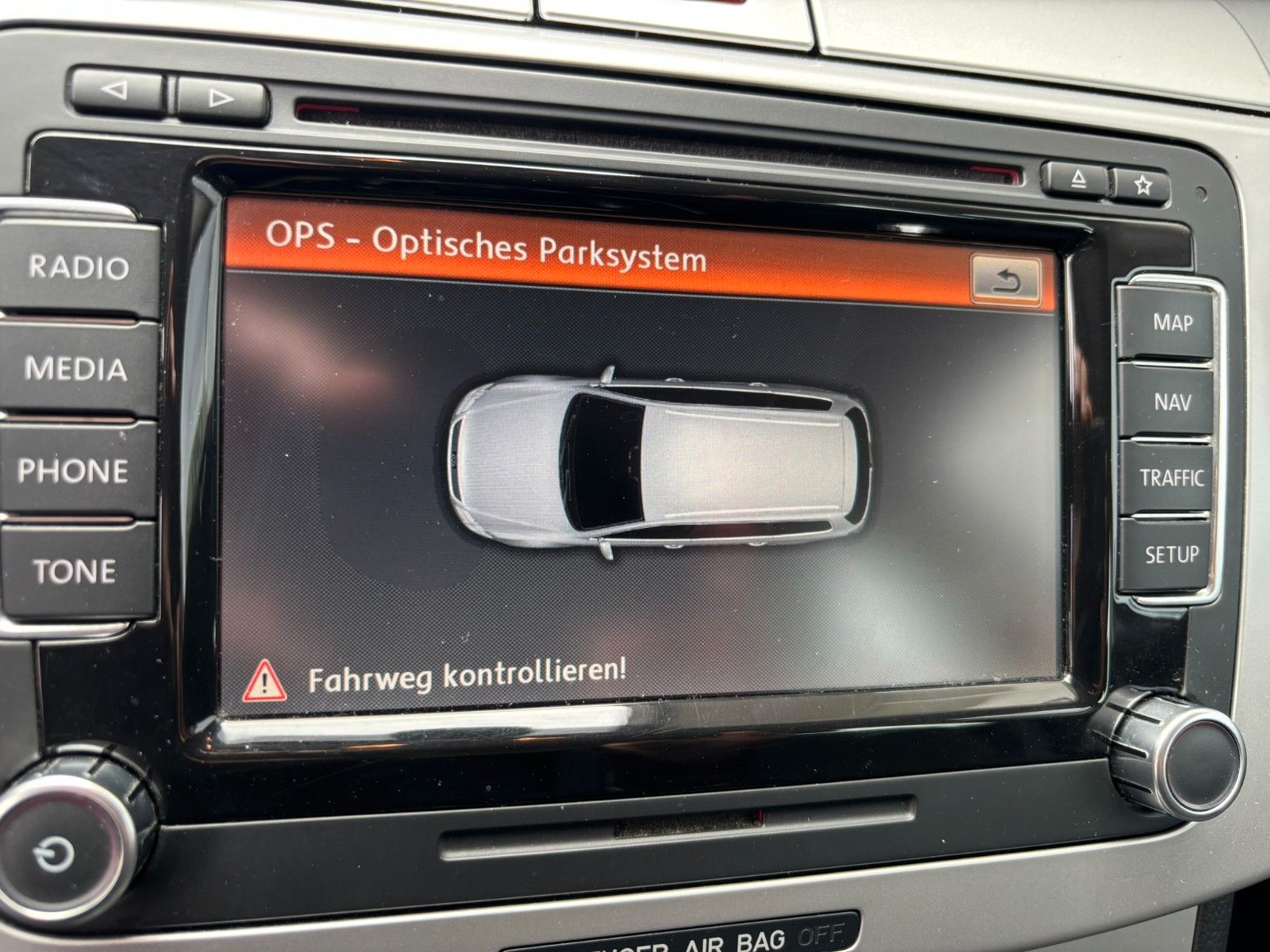 Fahrzeugabbildung Volkswagen Passat Var. 1.4TSI Comf. DSG AHK/TÜV 02-2028/NAV