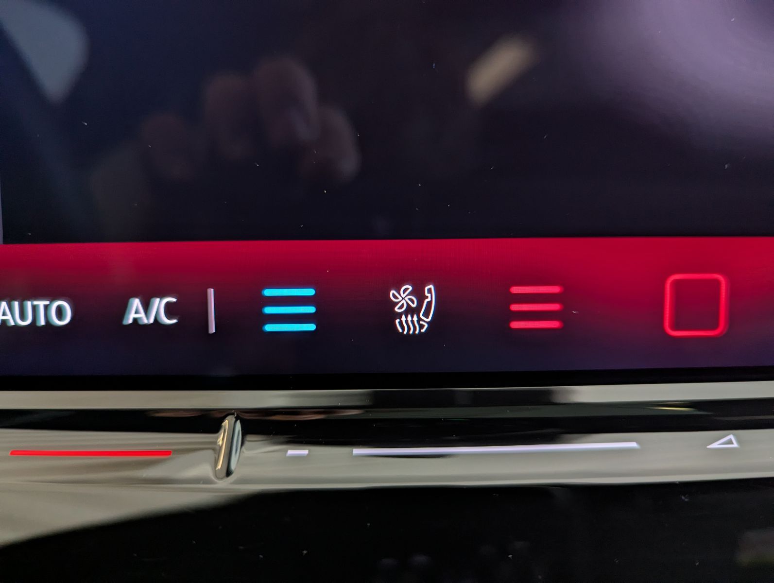 Fahrzeugabbildung Volkswagen Tayron 2.0 R-Line Leder Launch Pano Matrix AHK