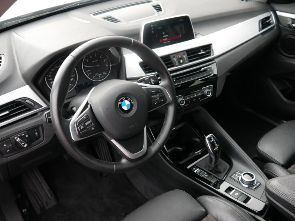 BMW X1 sDrive 20 i xLine LED Navi Kamera Sitzheizung