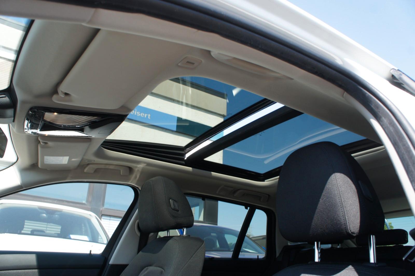 BMW 320 i Touring *ACC*HUD*PANO*LED*KAM*FACELIFT*, миниатюра 14