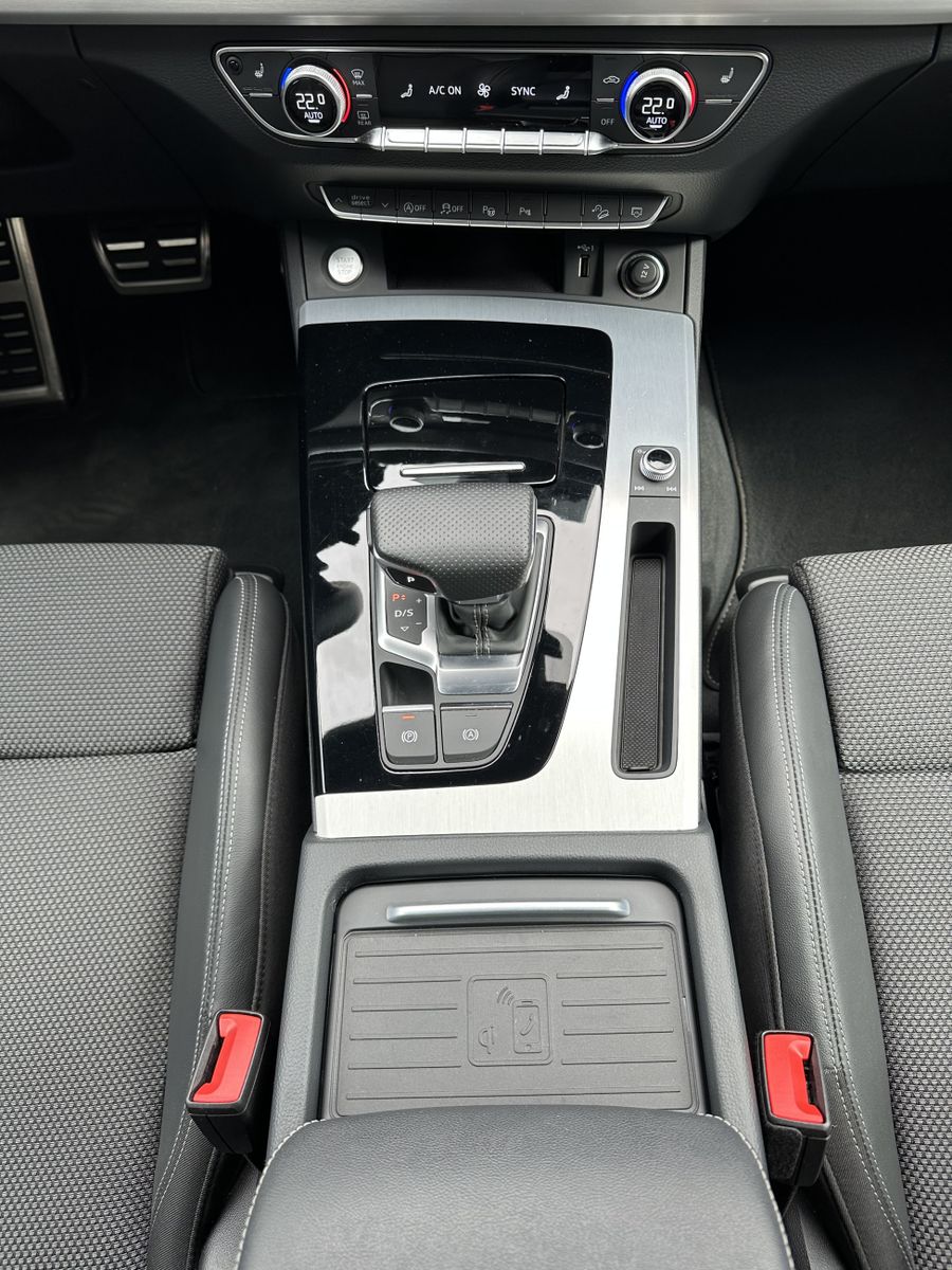 Fahrzeugabbildung Audi Q5 40 TDI S-Line Qu NAV+MATRIX+ACC+AHK+STHZG+VC