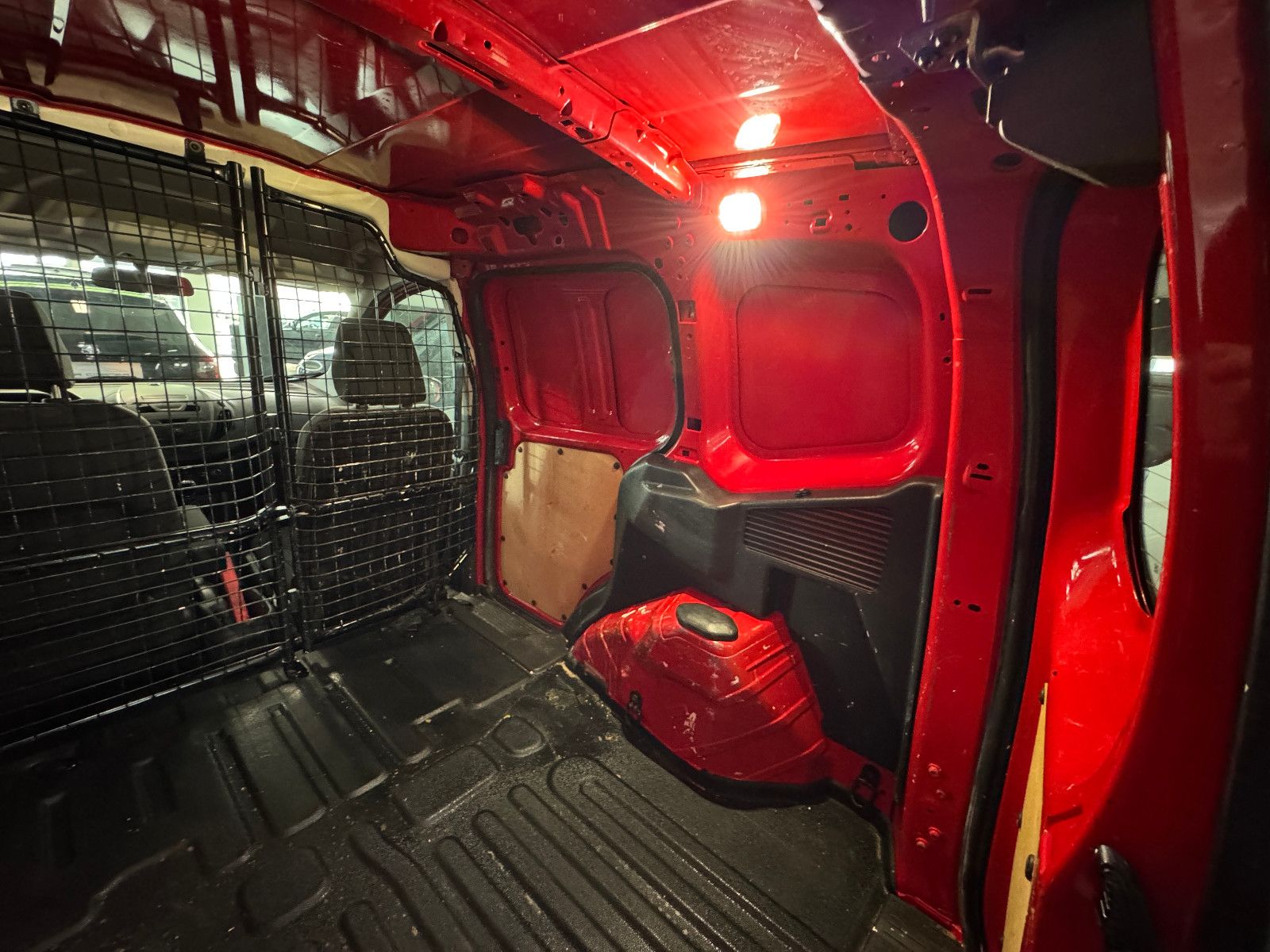 Fahrzeugabbildung Ford Tourneo Courier 1.5 TDCI TREND SERVICE & TÜV NEU