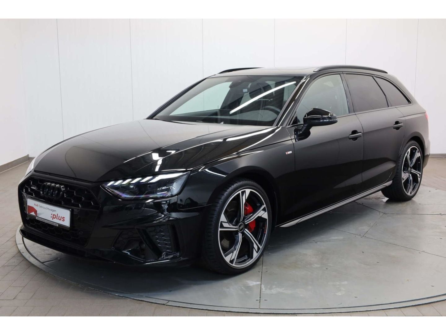 Audi A4 Avant 45 TFSI quattro S line competition plus foto 2