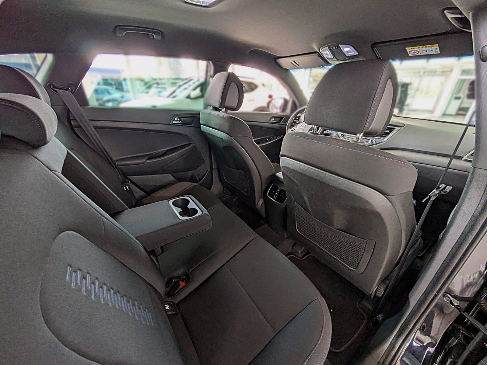 Fahrzeugabbildung Hyundai TUCSON 1.6i DTC PASSION SITZHZ ANDROID NAVI CAM