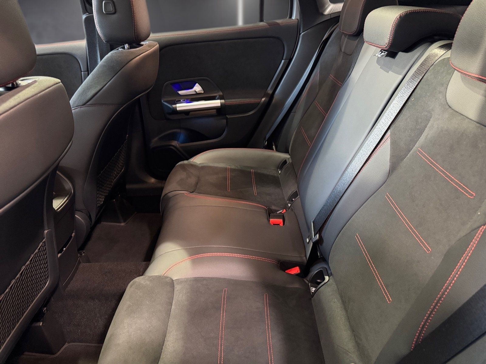 Fahrzeugabbildung Mercedes-Benz GLA 200 AMG *Panorama*Standheizung*LED*Kamera*