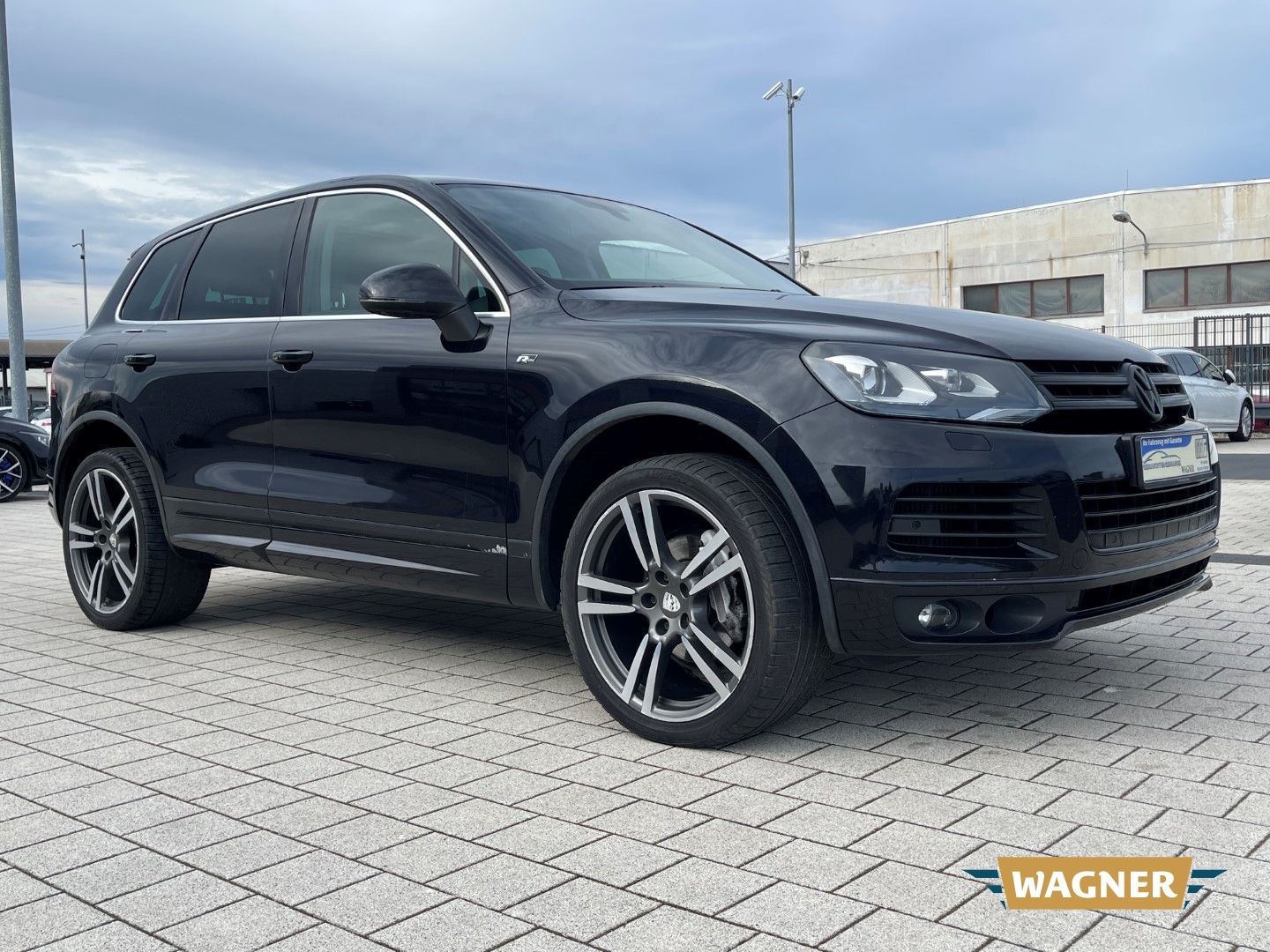 Fahrzeugabbildung Volkswagen Touareg V6 TDI BMT 3.0 R-Line Automatik