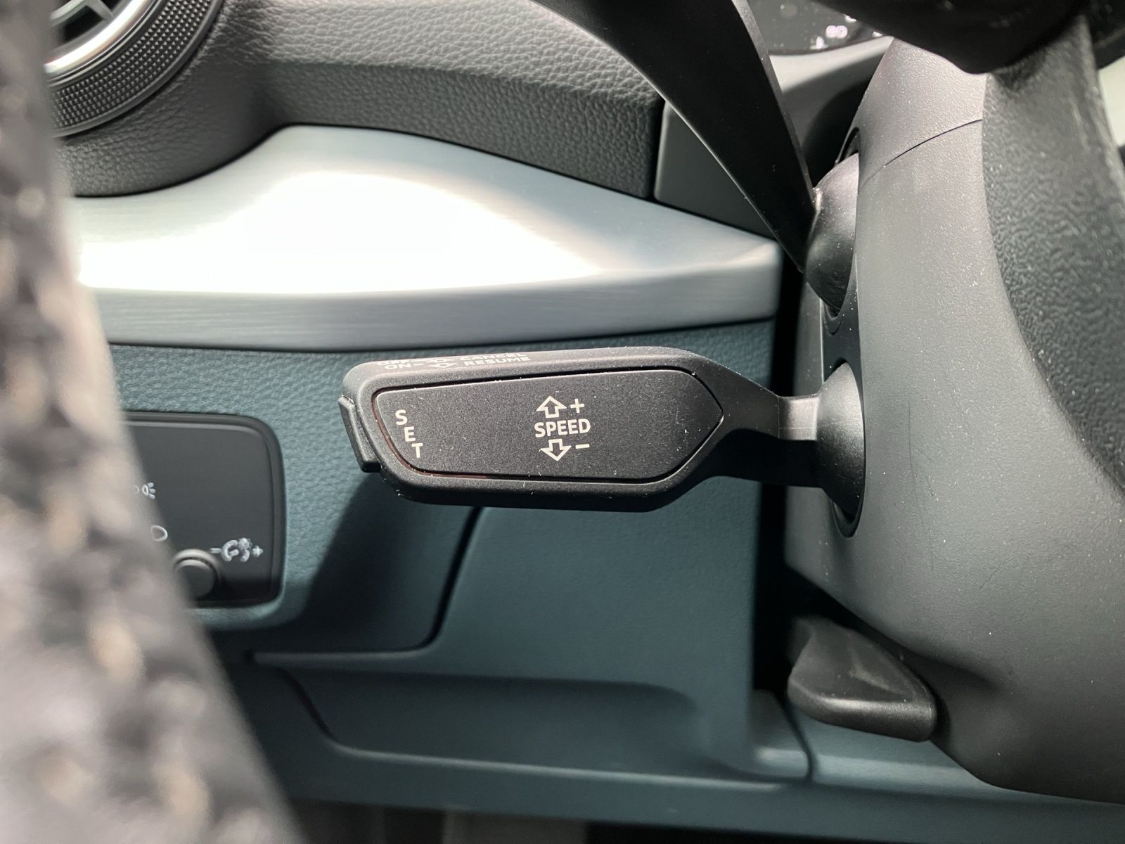 Fahrzeugabbildung Audi Q2 TFSI quattro S tronic LED SHZ APS Plus