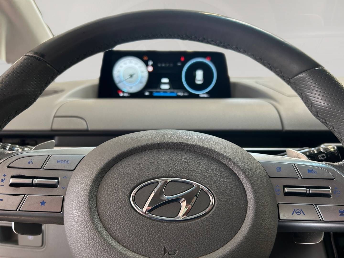 Fahrzeugabbildung Hyundai STARIA 7-Sitzer SIGNATUR/PDC/Navi/Rückfahrkamera