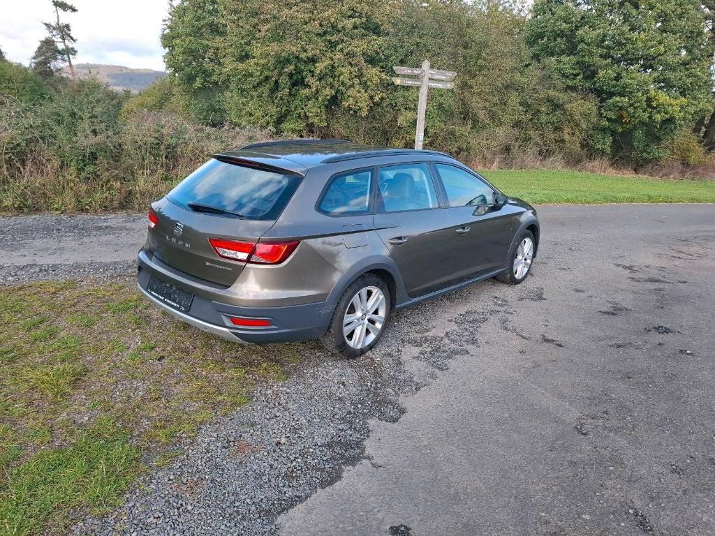 Seat Leon 2015 — photo 11
