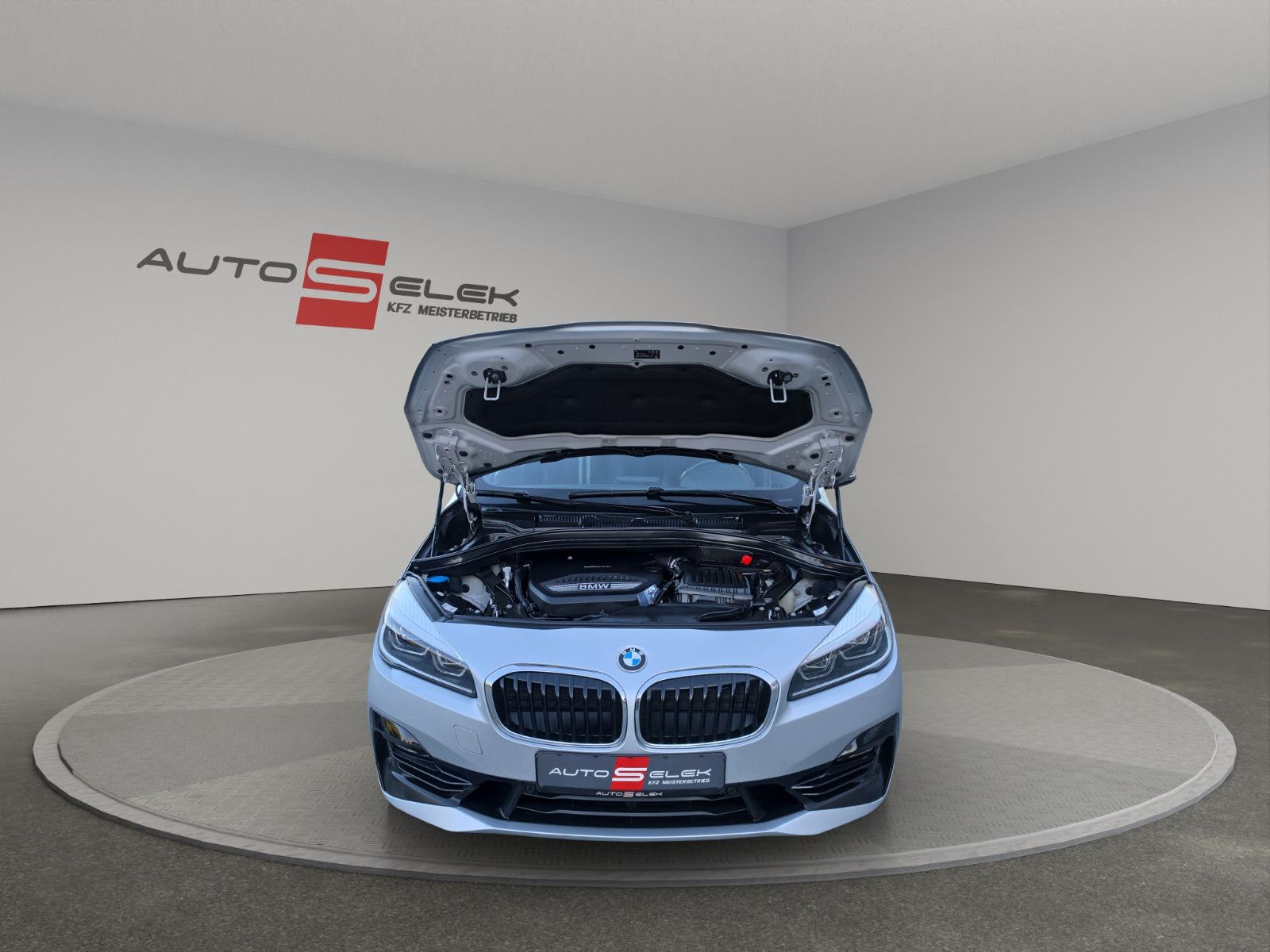 Fahrzeugabbildung BMW 2 Active Tourer 218 d Sport Line Sport-Automatik