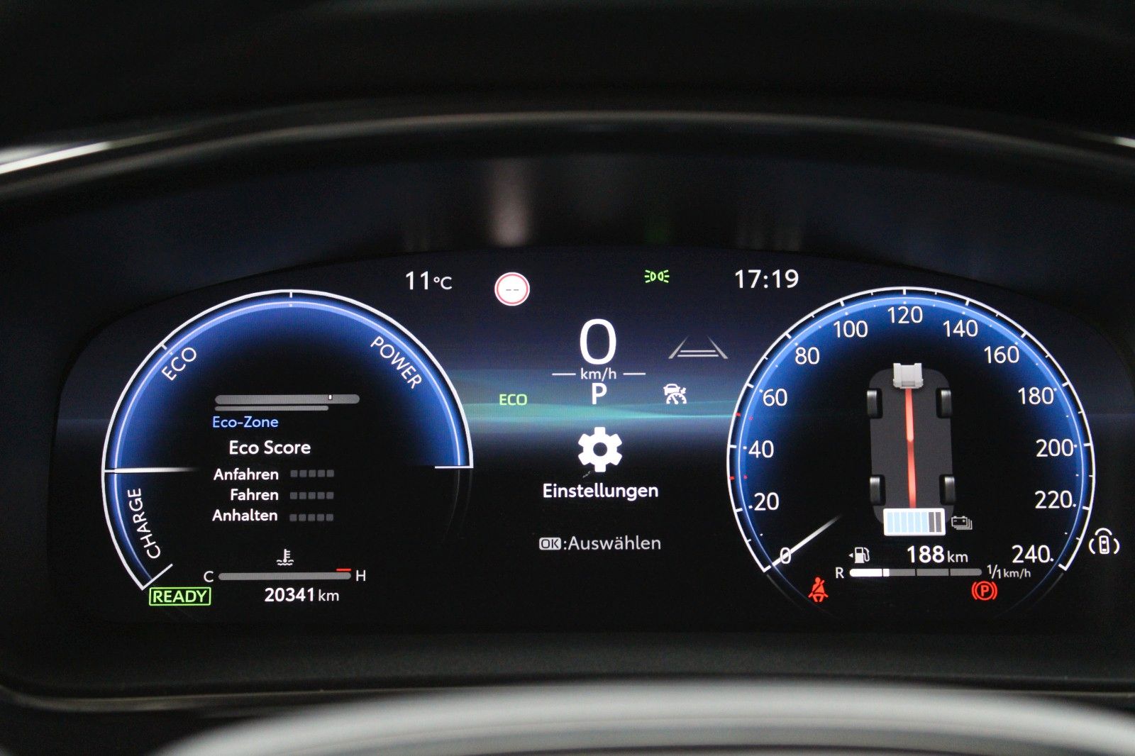 Fahrzeugabbildung Toyota Corolla 1.8 Hybrid Team D
